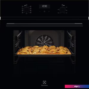 Электрический духовой шкаф Electrolux SteamBake PRO 600 KODEC70BZ