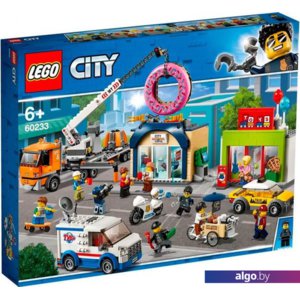 Конструктор LEGO City 60233 Открытие магазина по продаже пончиков