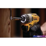 Винтоверт DeWalt DCF601D2-QW (с 2-мя АКБ, кейс) Винтоверт DeWalt DCF601D2-QW (с 2-мя АКБ, кейс)